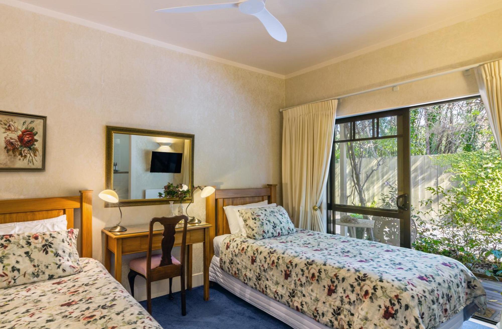 Olive Rabbit - Boutique Bed & Breakfast Turangi Exteriör bild