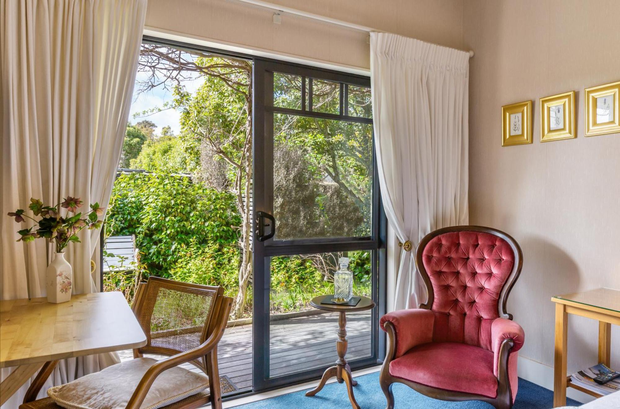 Olive Rabbit - Boutique Bed & Breakfast Turangi Exteriör bild